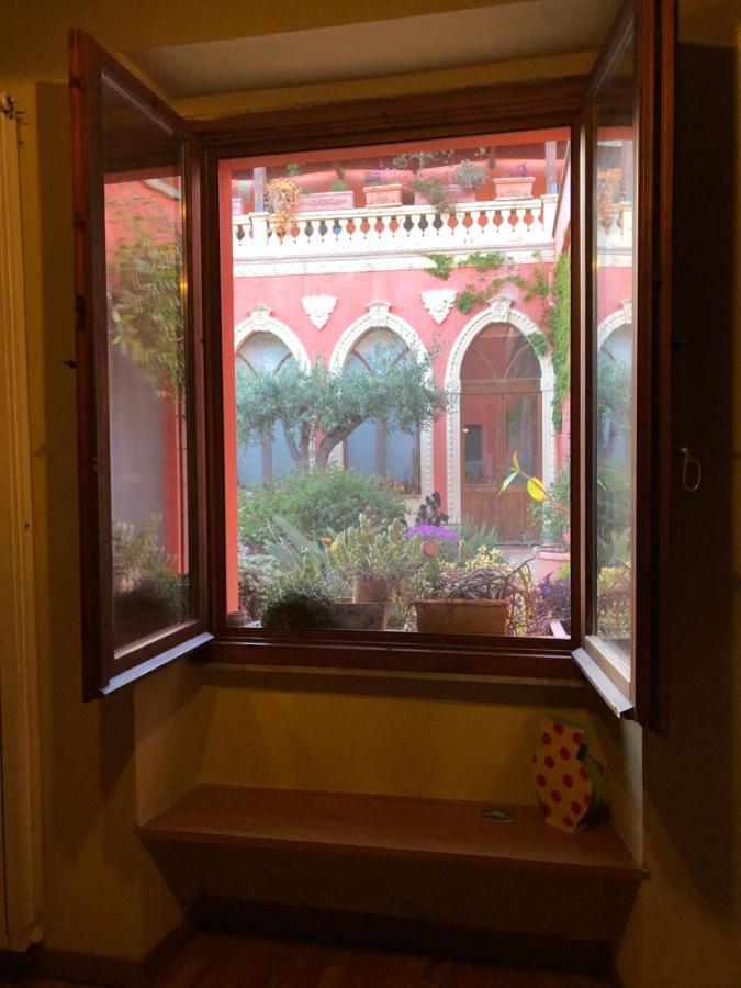 クアルトゥ・サンテーレナ Casa Isotta Bed & Breakfast エクステリア 写真
