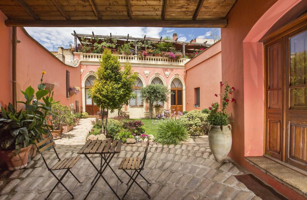 クアルトゥ・サンテーレナ Casa Isotta Bed & Breakfast エクステリア 写真